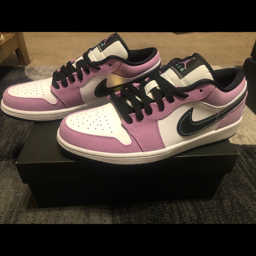 Air Jordan 1 Low SE